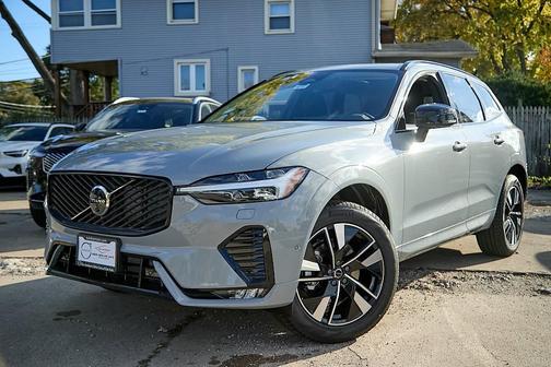 2026 Volvo XC60 B5 Plus