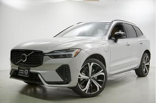 2024 Volvo XC60 Recharge Plug-In Hybrid T8 Ultimate Dark Theme