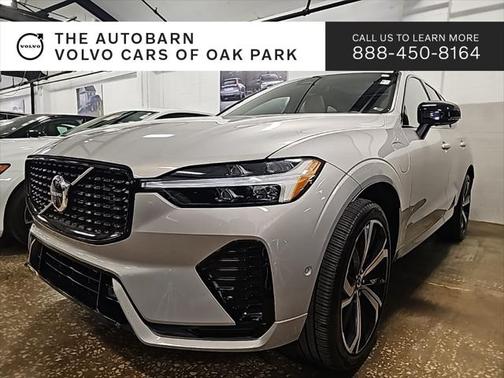 2024 Volvo XC60 Recharge Plug-In Hybrid T8 Ultimate Dark Theme