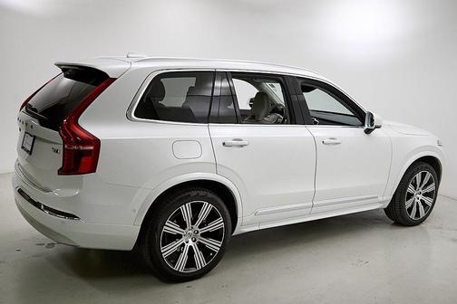2022 Volvo XC90 T6 Inscription