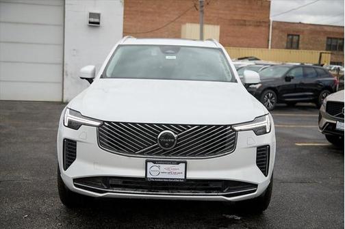 2025 Volvo XC90 B6 Plus 7-Seater