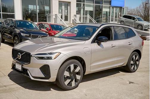 2025 Volvo XC60 Plug-In Hybrid Plus