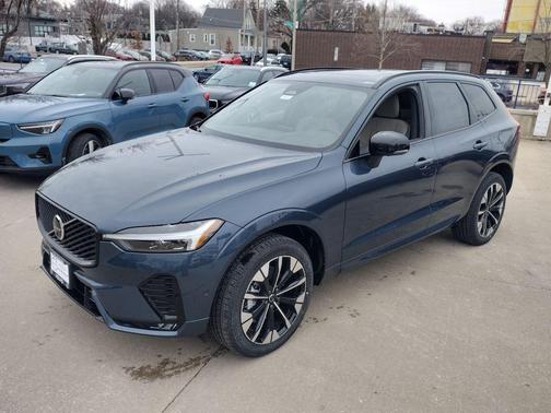 2026 Volvo XC60 B5 Plus
