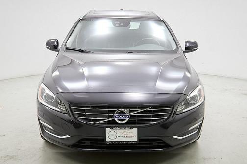2016 Volvo V60 T5 Platinum