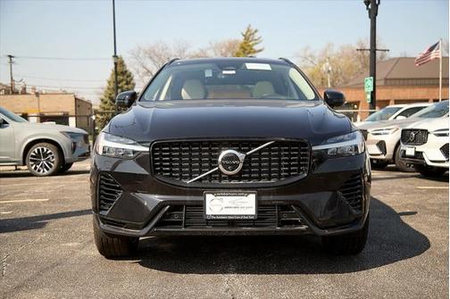 2025 Volvo XC60 Plug-In Hybrid T8 Plus
