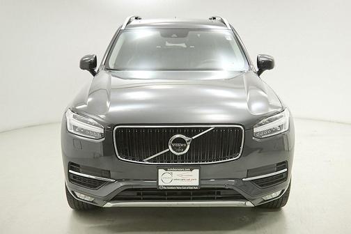 2017 Volvo XC90 T6 Momentum