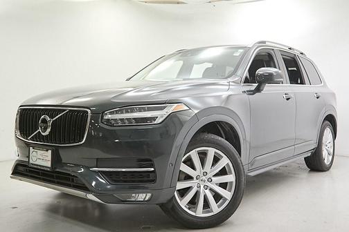 2017 Volvo XC90 T6 Momentum