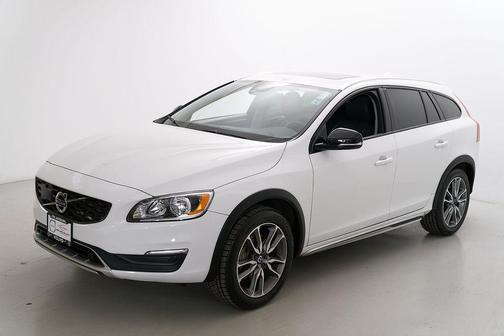Ice White 2018 Volvo V60 Cross Country T5