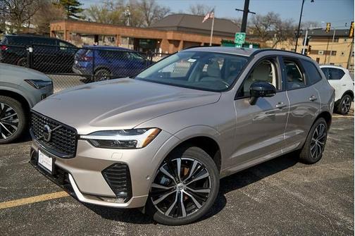 2025 Volvo XC60 B5 Plus