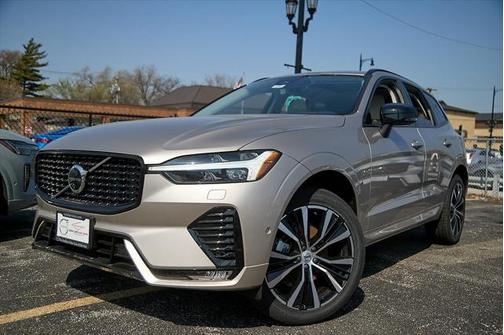 2025 Volvo XC60 B5 Plus