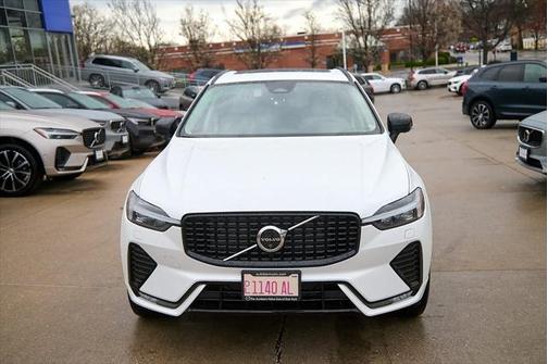 2025 Volvo XC60 B5 Plus