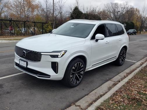 2026 Volvo XC90 B6 Plus 7-Seater