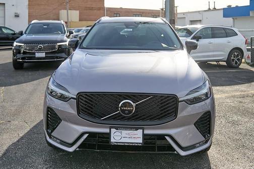 2026 Volvo XC60 B5 Plus