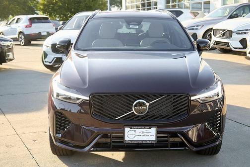 2026 Volvo XC60 Plug-In Hybrid T8 Plus