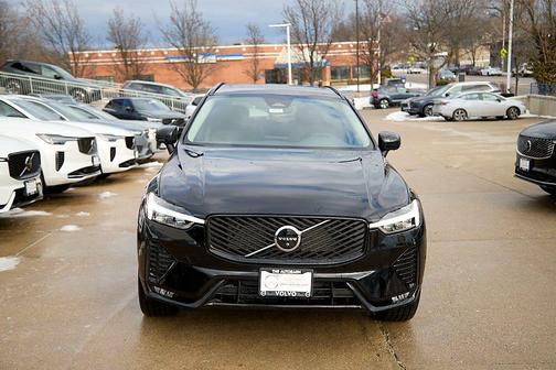 2026 Volvo XC60 B5 Plus