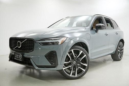 2023 Volvo XC60 Recharge Plug-In Hybrid T8 Ultimate Dark Theme
