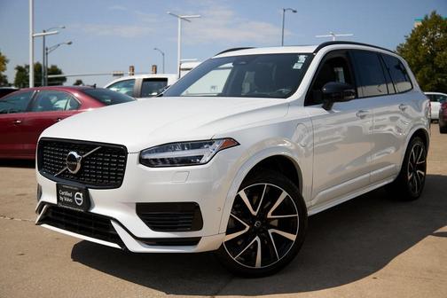 2023 Volvo XC90 Recharge Plug-In Hybrid T8 Ultimate Dark Theme 7-Seater