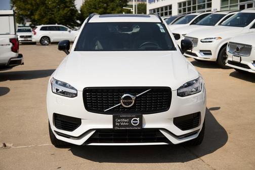 2023 Volvo XC90 Recharge Plug-In Hybrid T8 Ultimate Dark Theme 7-Seater
