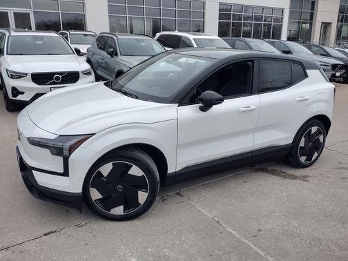 2025 Volvo EX30 Ultra Twin Motor Performance, Fully electric