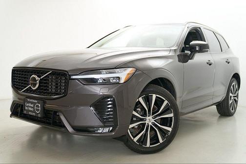 Platinum Grey Metallic 2025 Volvo XC60 B5 Plus