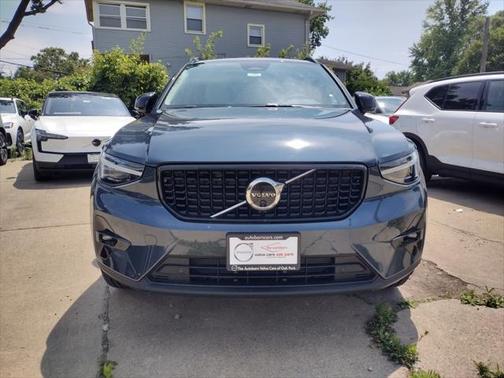 2026 Volvo XC40 B5 Ultra