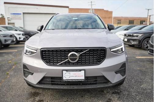 2026 Volvo XC40 B5 Plus