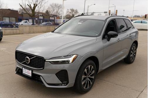 2025 Volvo XC60 B5 Core