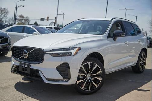 2025 Volvo XC60 B5 Plus