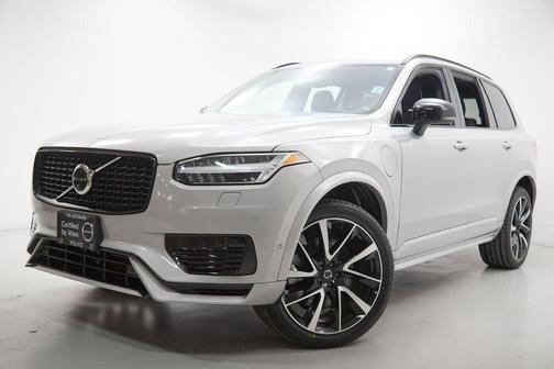 Silver Dawn Metallic 2023 Volvo XC90 Recharge Plug-In Hybrid T8 Ultimate Dark Theme 7-Seater