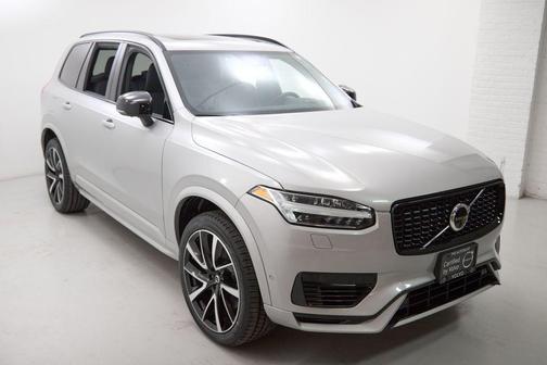 Silver Dawn Metallic 2023 Volvo XC90 Recharge Plug-In Hybrid T8 Ultimate Dark Theme 7-Seater