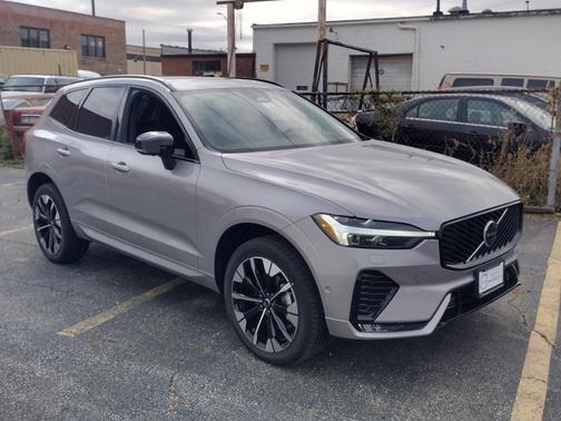 2026 Volvo XC60 B5 Plus