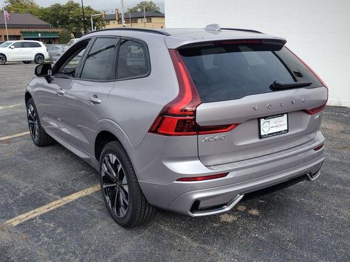 2026 Volvo XC60 B5 Plus