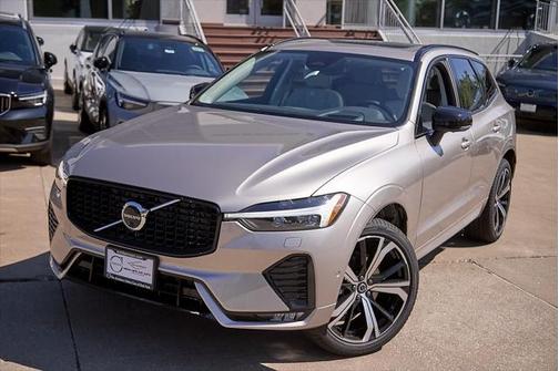 2025 Volvo XC60 B5 Ultra