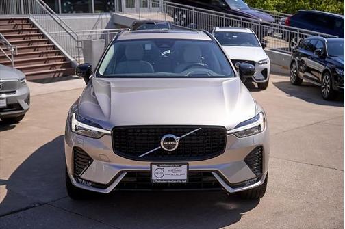 2025 Volvo XC60 B5 Ultra