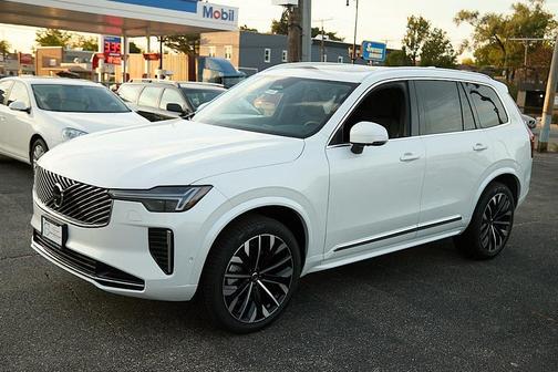 2026 Volvo XC90 B6 Plus 7-Seater