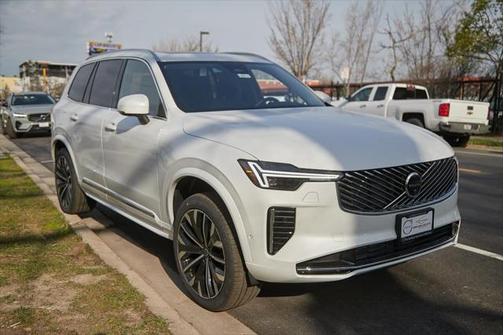 2025 Volvo XC90 Plug-In Hybrid T8 Plus 7-Seater