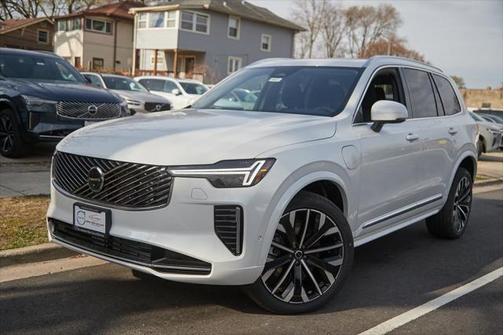 2025 Volvo XC90 Plug-In Hybrid T8 Plus 7-Seater