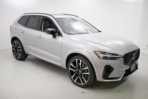 2024 Volvo XC60 Recharge Plug-In Hybrid T8 Ultimate Dark Theme