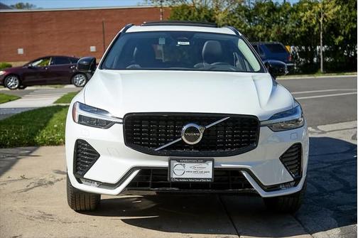 2025 Volvo XC60 B5 Core