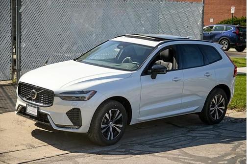 2025 Volvo XC60 B5 Core