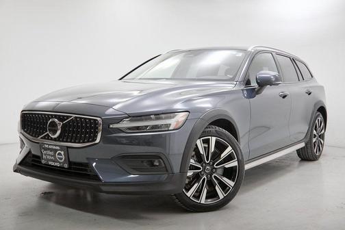 2024 Volvo V60 Cross Country B5 Ultimate