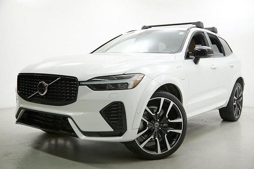 2025 Volvo XC60 Plug-In Hybrid T8 Ultra