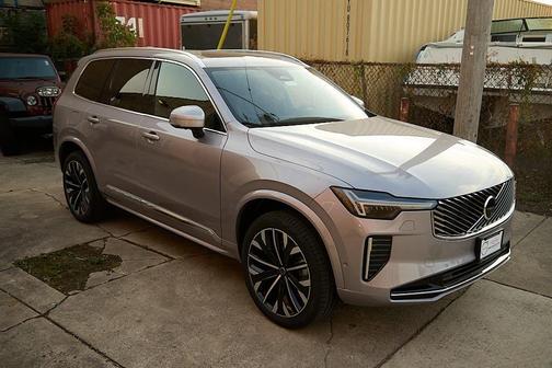 2026 Volvo XC90 B6 Plus 6-Seater