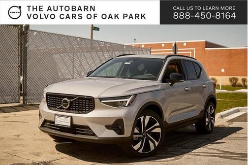 2025 Volvo XC40 Plus Dark Theme