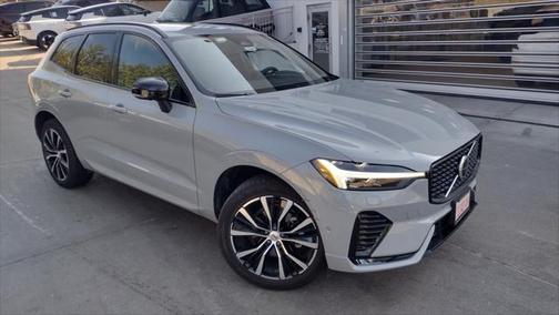 2025 Volvo XC60 B5 Plus