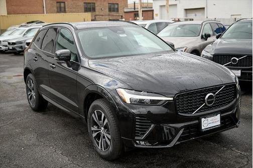 2025 Volvo XC60 B5 Core