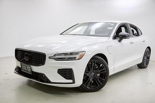 2023 Volvo S60 Recharge Plug-In Hybrid T8 Plus Black Edition