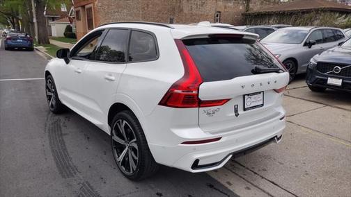 2025 Volvo XC60 B5 Ultra