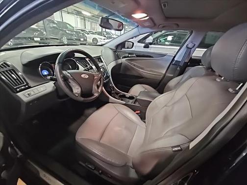 2011 Hyundai SONATA Limited