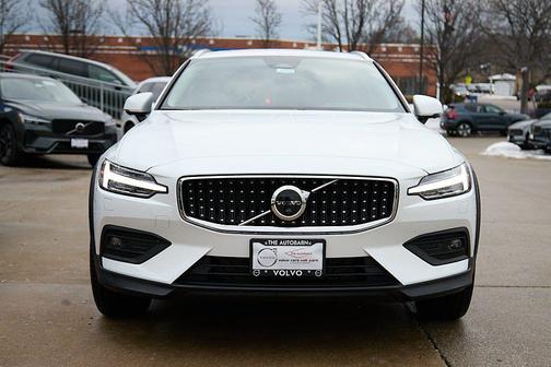Crystal White Pearl 2026 Volvo V60 Cross Country Plus, B5 AWD Gas (mild hybrid)